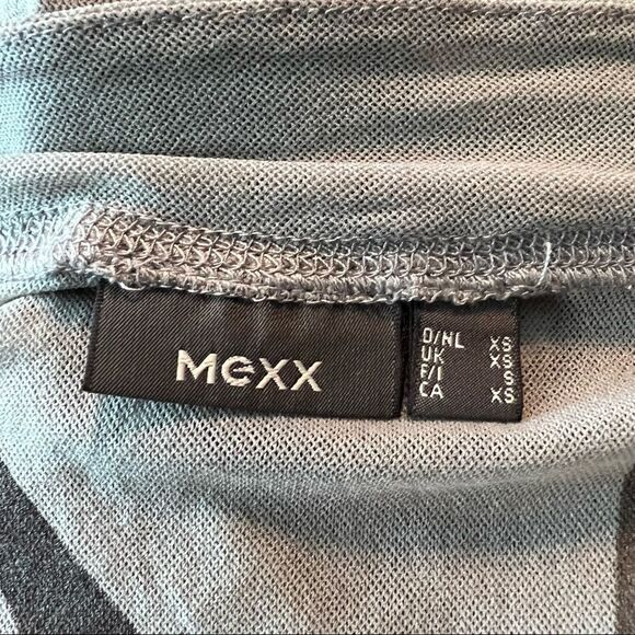 3 for $30! Mexx long sleeve pattern top - Picture 3 of 8